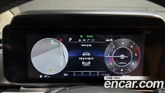 Kia Carnival 2022 — Фото 8/20