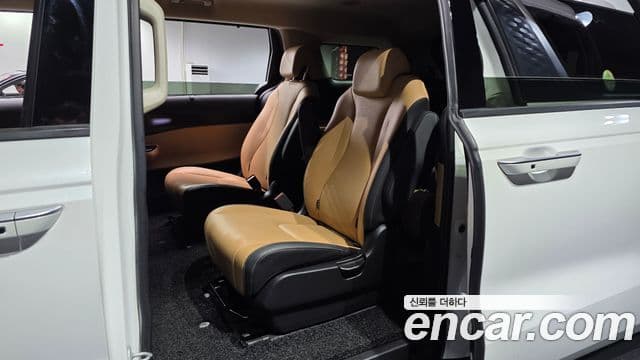 Kia Carnival 2022 — Фото 12/20