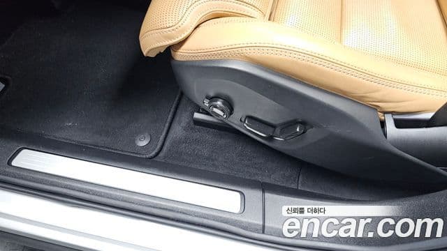Volvo XC60 2024 — ფოტო 9/35