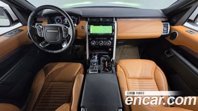 Land Rover Discovery 5 2018 — Şəkil 14/20