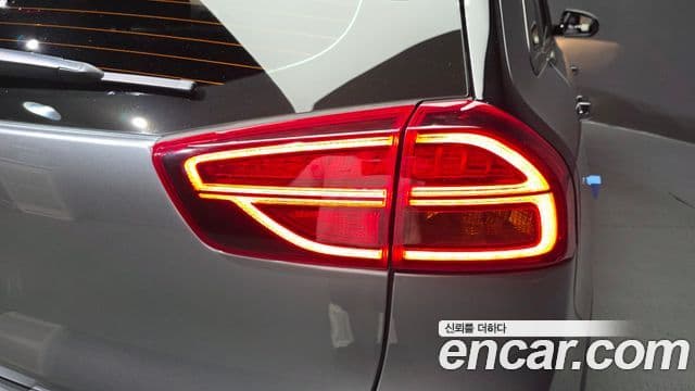 Kia Niro 2021 — Şəkil 20/33