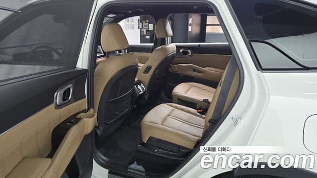 Kia Sorento 2024 — Фото 12/20