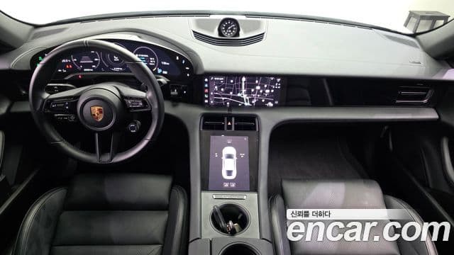 Porsche Taycan 2022 — ფოტო 19/37