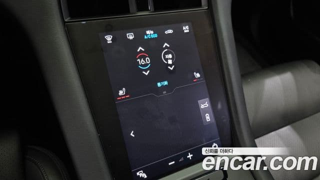 Porsche Taycan 2022 — ფოტო 6/37