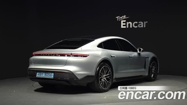 Porsche Taycan 2020 — Şəkil 28/32