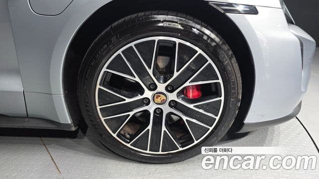Porsche Taycan 2020 — Şəkil 21/32