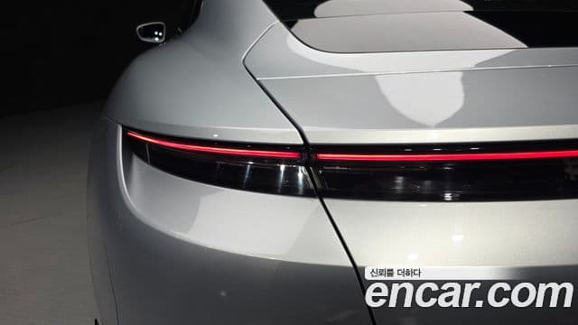 Porsche Taycan 2020 — Şəkil 7/32