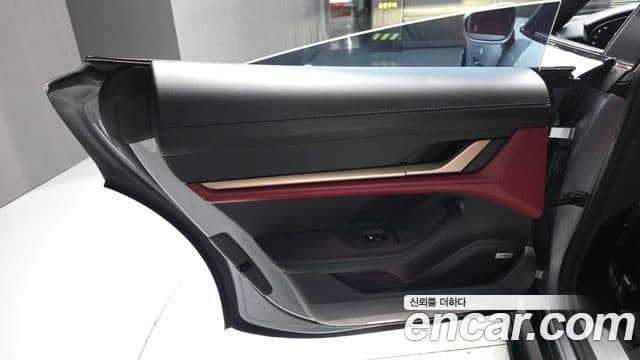 Porsche Taycan 2020 — Şəkil 18/32