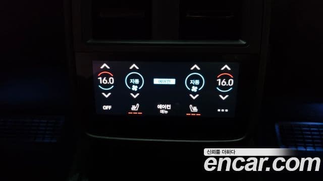 Porsche Taycan 2020 — Şəkil 30/32