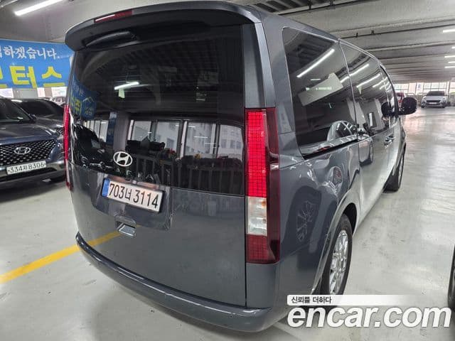 Hyundai Staria 2026 — Фото 1/17