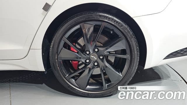 Genesis G70 2020 — Photo 26/33