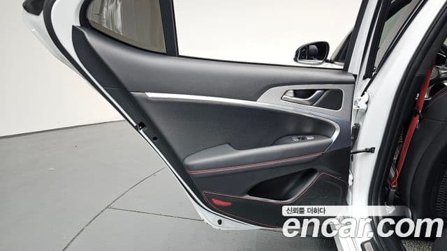 Genesis G70 2020 — Photo 9/33