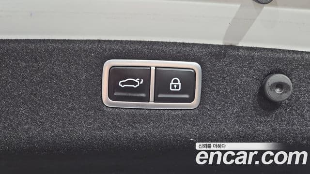 Genesis G70 2020 — Photo 31/33