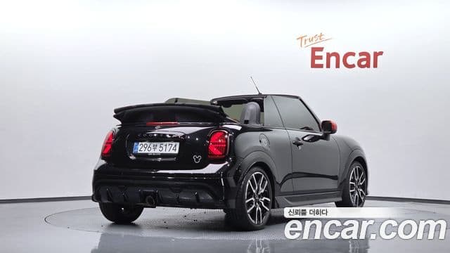 Mini Cooper S Convertible 2025 — Фото 2/20