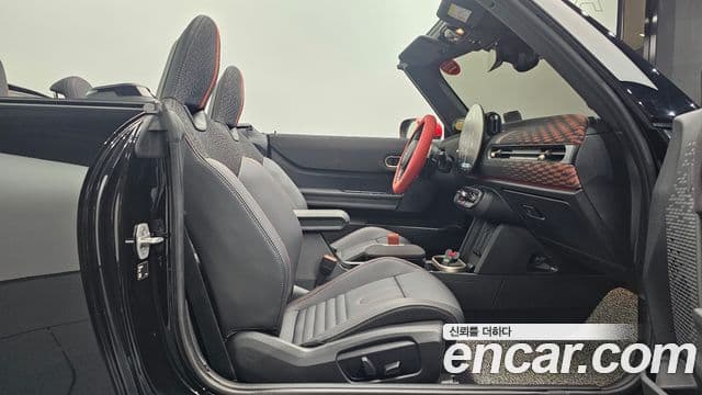 Mini Cooper S Convertible 2025 — ფოტო 27/32