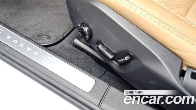 Volvo S90 2021 — Photo 29/37