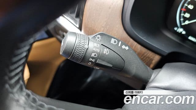 Volvo S90 2021 — Photo 10/37