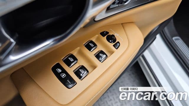 Volvo S90 2021 — Photo 9/37