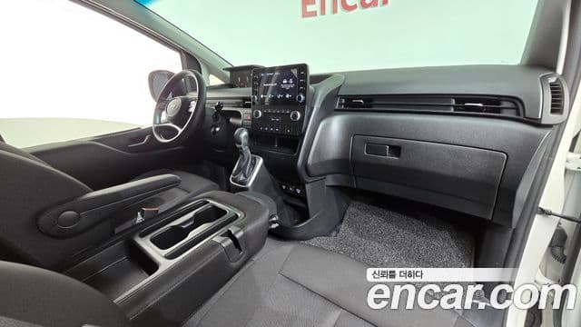 Hyundai Staria 2025 — Фото 7/20