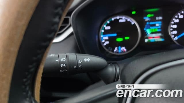 Toyota RAV4 2021 — Photo 17/31