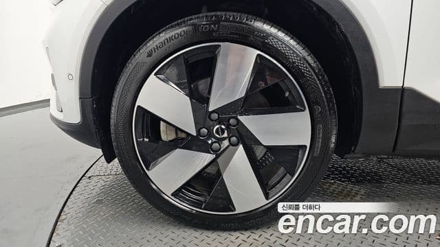 Volvo C40 Recharge 2022 — ფოტო 6/35
