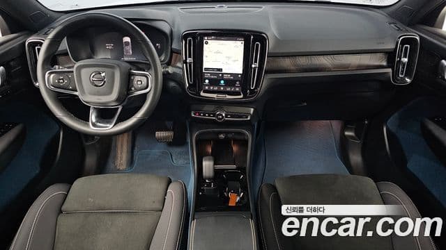 Volvo C40 Recharge 2022 — ფოტო 31/35