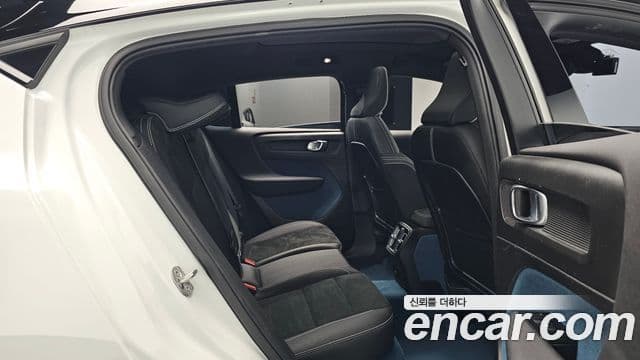 Volvo C40 Recharge 2022 — ფოტო 11/35