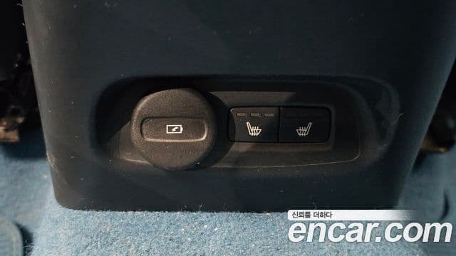 Volvo C40 Recharge 2022 — ფოტო 14/35