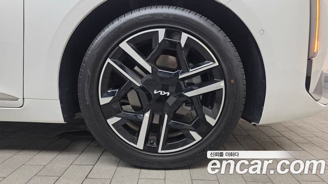 Kia K8 2025 — Photo 24/32