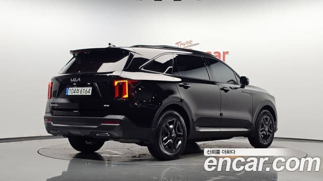 Kia Sorento 2024 — Фото 2/20