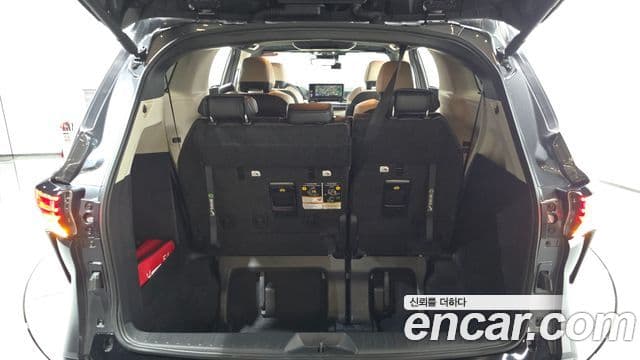 Toyota Sienna 2025 — Şəkil 37/38