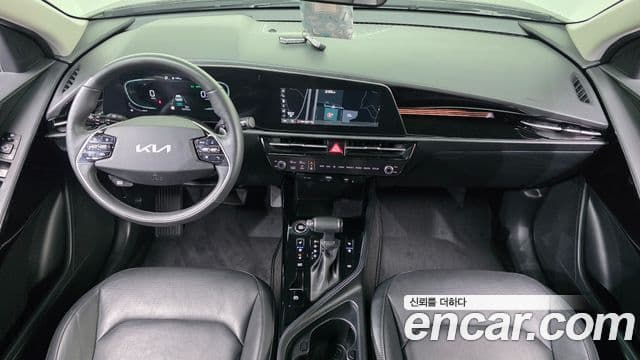 Kia Niro 2022 — Фото 7/20