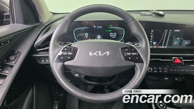 Kia Niro 2022 — Фото 14/20