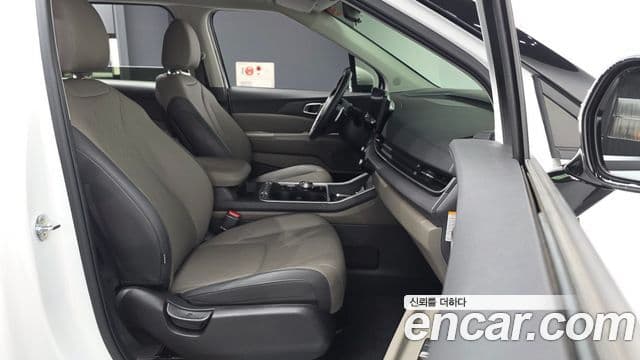 Kia Carnival 2024 — Фото 11/20
