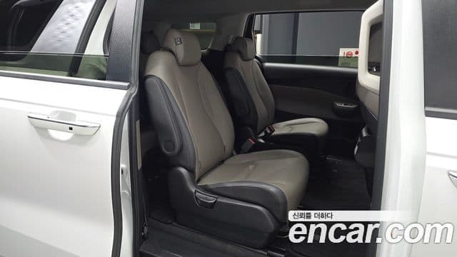 Kia Carnival 2024 — Фото 12/20