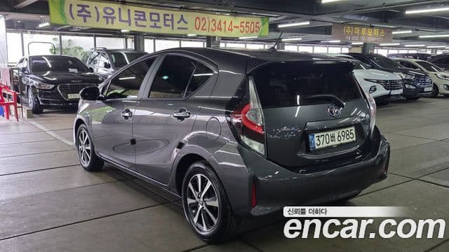 Toyota Prius C 2020 — Şəkil 9/20