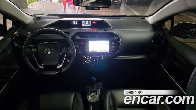 Toyota Prius C 2020 — Şəkil 7/20