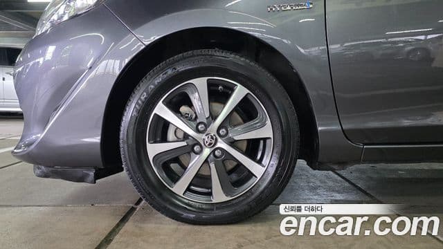 Toyota Prius C 2020 — Şəkil 17/20