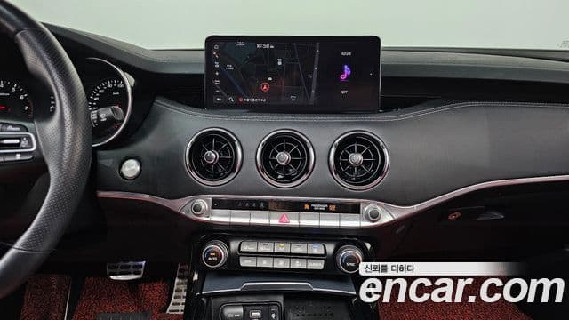 Kia Stinger 2020 — Фото 12/20