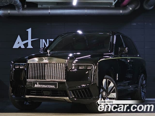 Rolls-Royce Cullinan 2025 — Фото 1/20