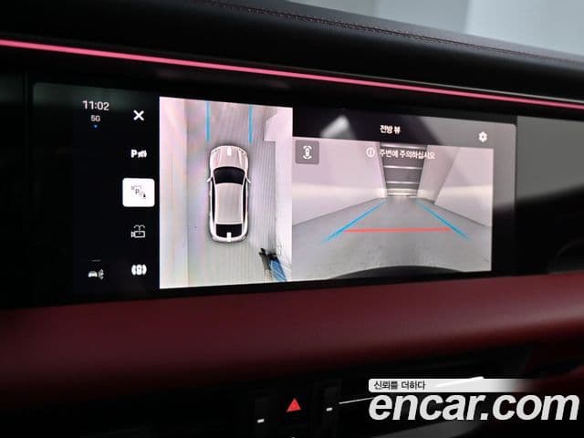 Porsche Macan EV 2025 — Photo 13/20
