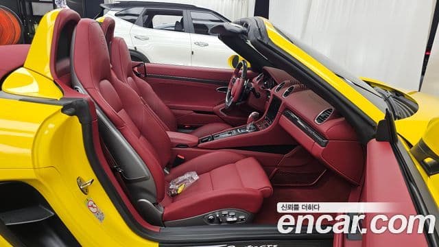 Porsche 718 Boxster 2025 — Фото 11/20