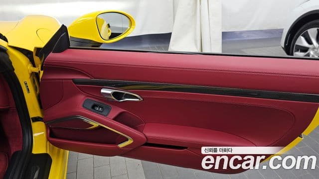 Porsche 718 Boxster 2025 — Şəkil 19/30