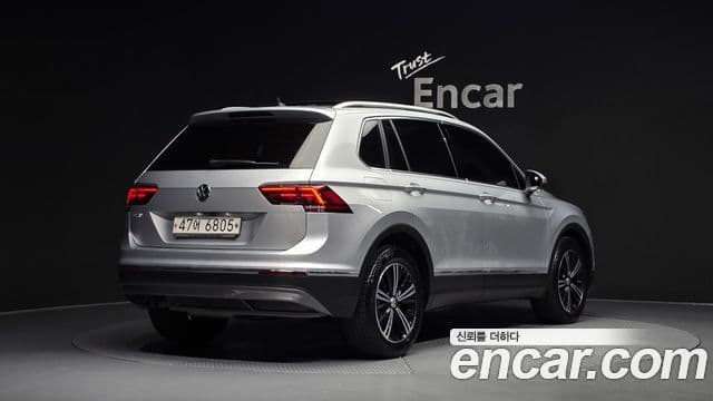 Volkswagen Tiguan 2018 — Фото 2/20
