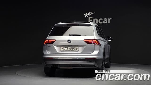 Volkswagen Tiguan 2018 — Фото 4/20