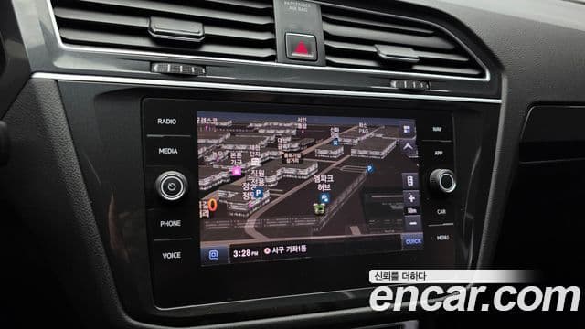 Volkswagen Tiguan 2018 — Фото 14/20