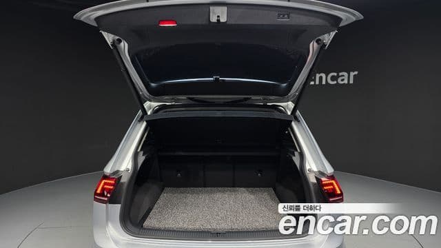 Volkswagen Tiguan 2018 — Фото 20/20