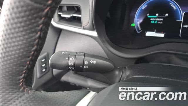Toyota Sienna 2025 — Şəkil 15/33