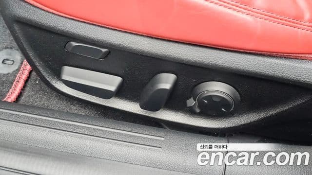 Genesis G70 2022 — ფოტო 25/37