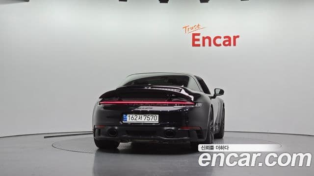 Porsche 911 2023 — Photo 16/20
